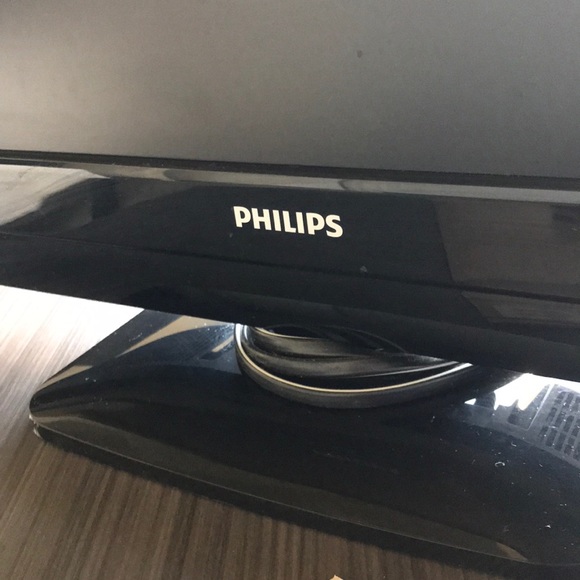 14 Inch Phillips TV - Picture 5 of 6